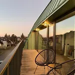 Designer Penthouse With Huge Terrace & Fast Wi-fi 公寓