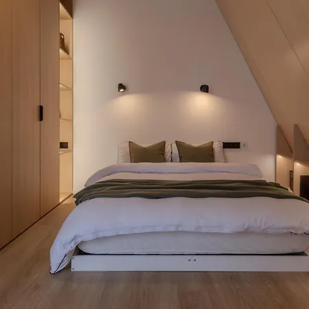 Apartmán Designer Penthouse With Huge Terrace & Fast Wi-fi *